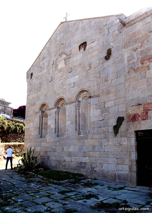 Cabecera de la iglesia, antigua colegiata de Santa Mar&iacute;a de Baiona