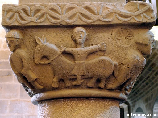 Capitel con un guerrero a caballo