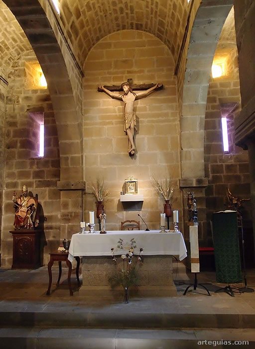 Cabecera de la iglesia. Colegiata de San Pedro de Teverga
