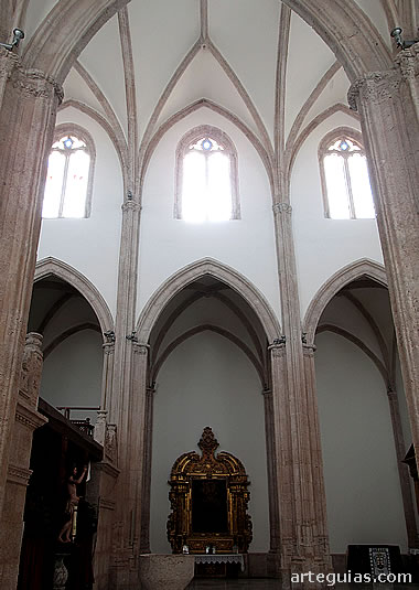 Alzado de la colegiata