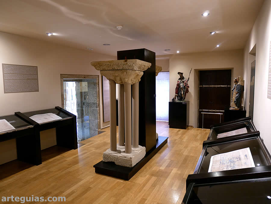 Una de las salas del Museo de la colegiata