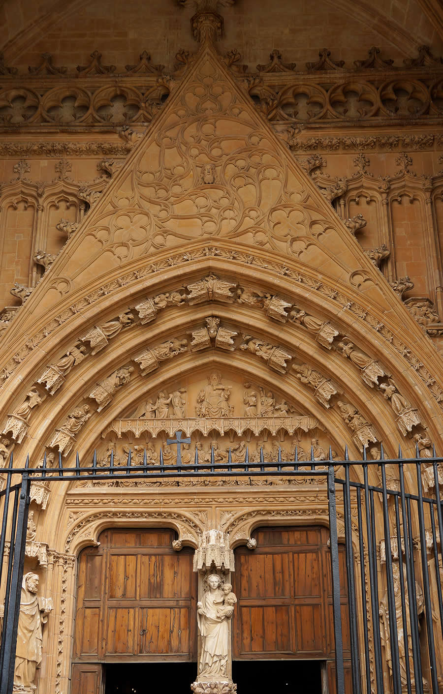 Portal del Mirador, joya g&oacute;tica