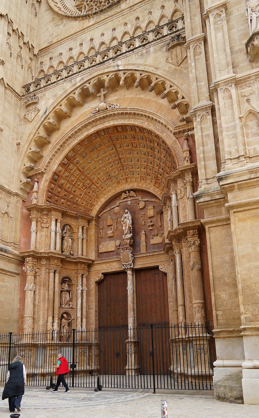 Portal Mayor de la catedral