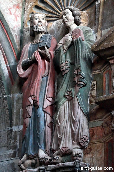 La iconograf&iacute;a y la pl&aacute;stica derivan del P&oacute;rtico de la Gloria del Maestro Mateo