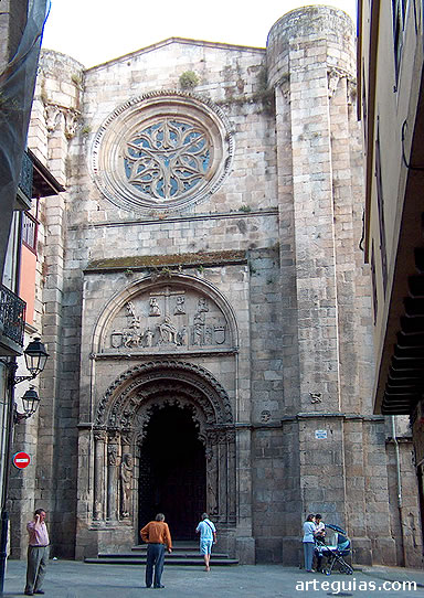 Puerta norte, perteneciente a la segunda fase