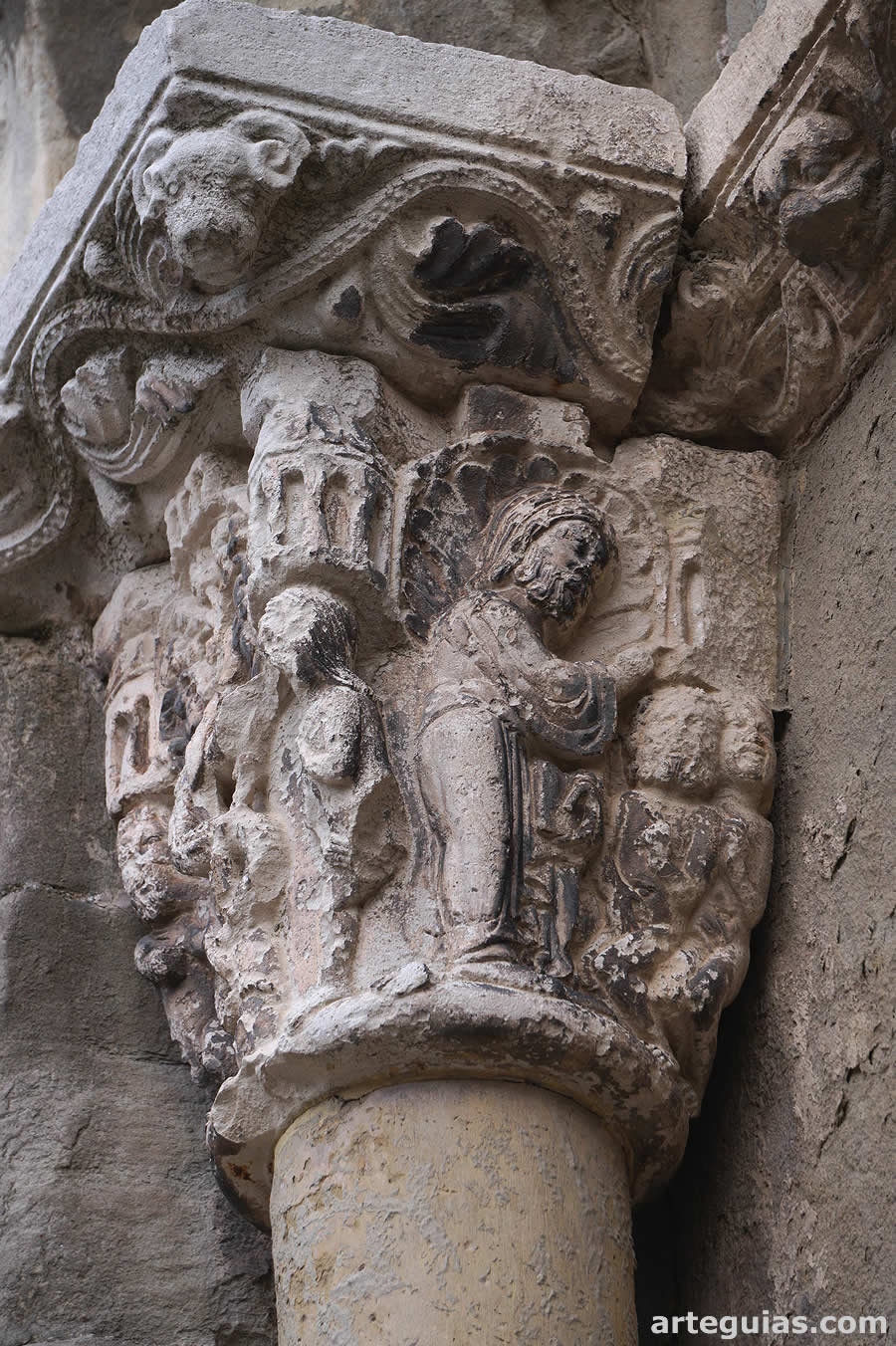 Capitel rom&aacute;nico