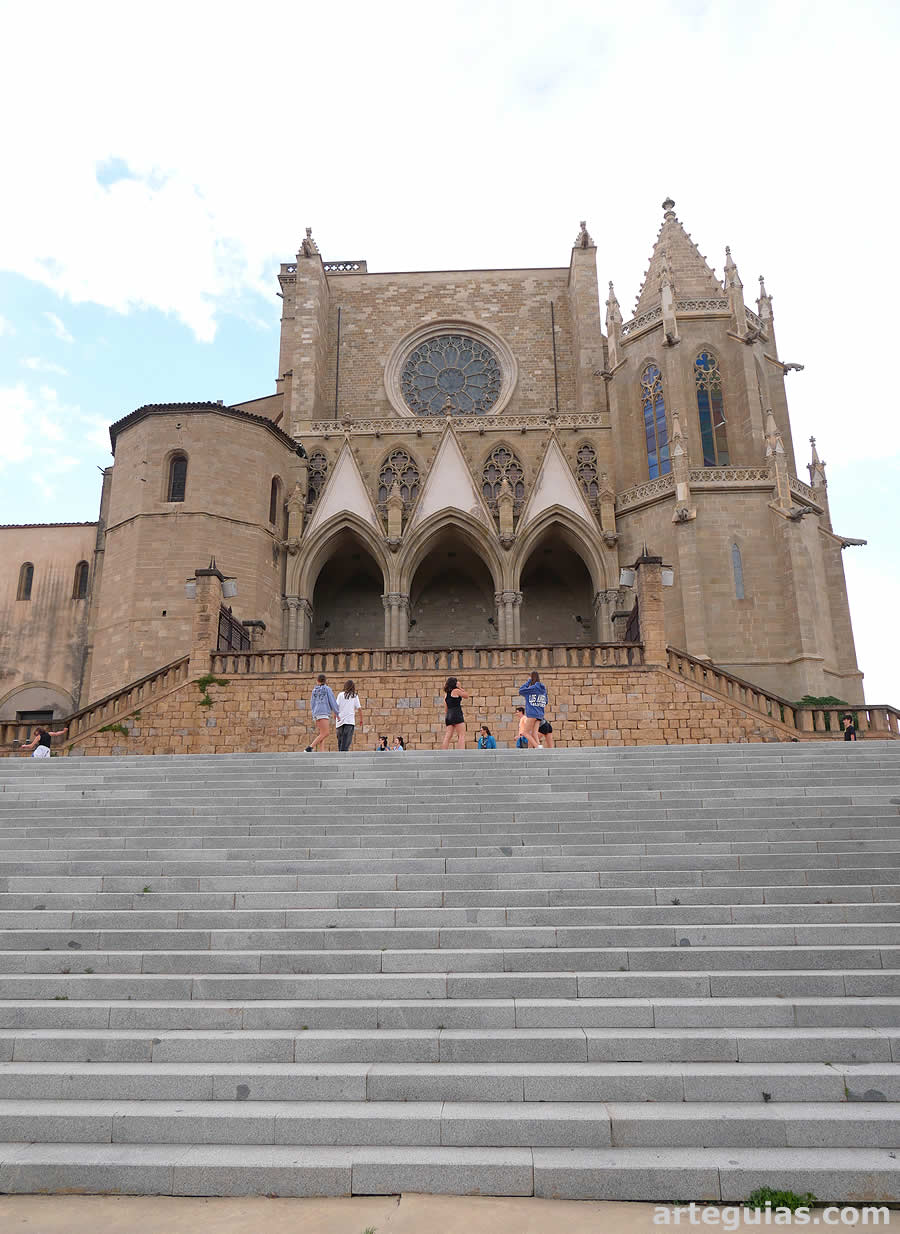 La Seu de Manresa tiene una fachada neog&oacute;tica
