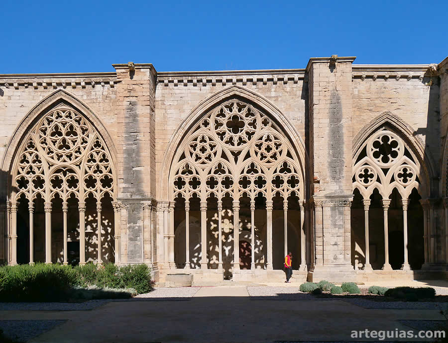 Panda del claustro g&oacute;tico