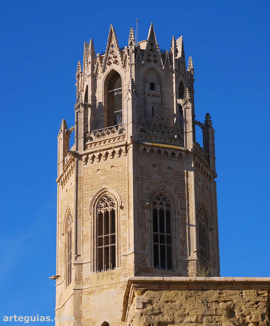 Cuepor superiores del campanario