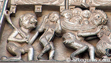 Condenados en manos de los demonios. Puerta del Juicio Final de la Catedral de Toledo