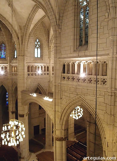 Vista de la catedral vieja de Santa Mar&iacute;a desde el triforio