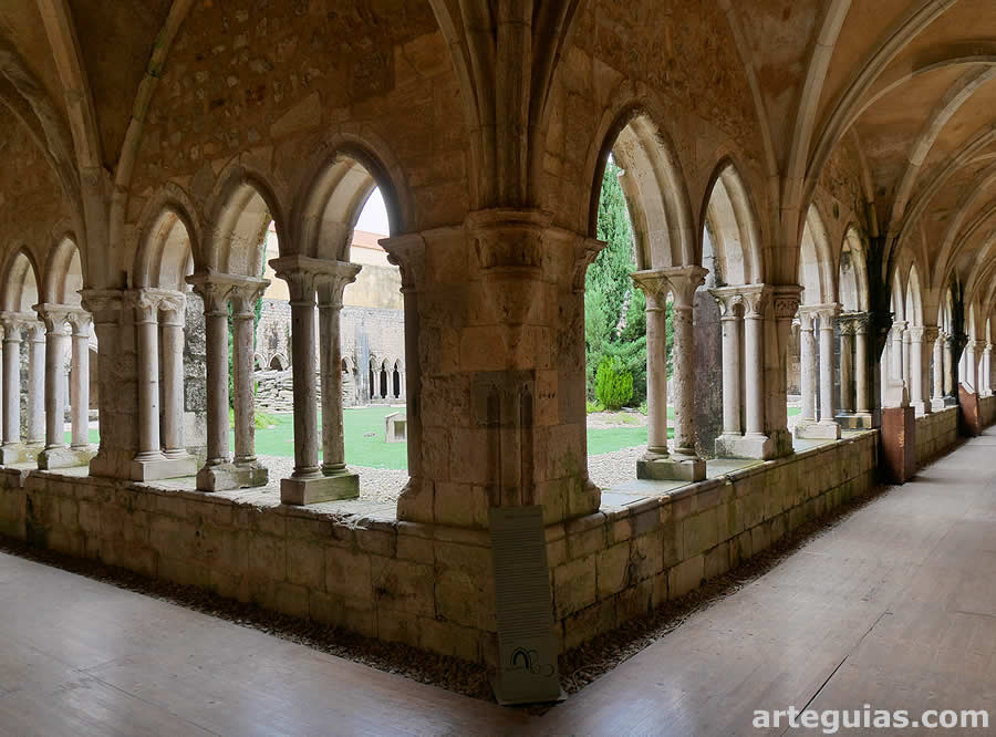 Claustro del Convento de San Francisco de Santarem, Portugal
