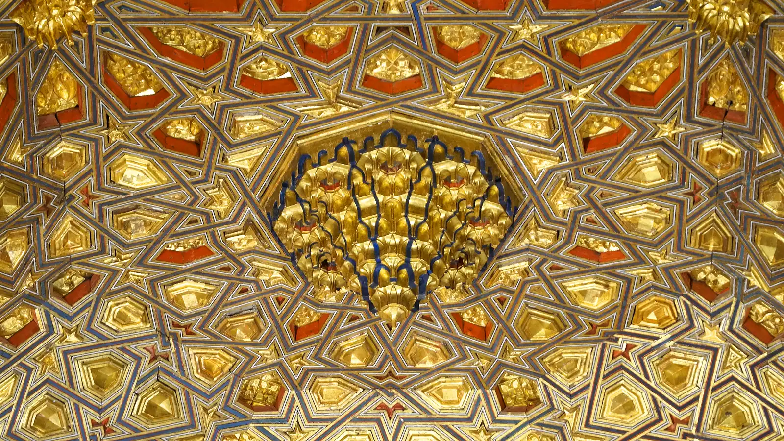 Detalle del artesonado mudéjar de la iglesia del Convento de Santa Clara de Tordesillas