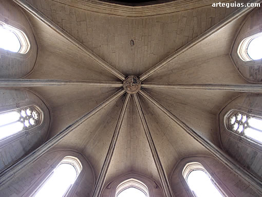 B&oacute;veda de crucer&iacute;a de la cabecera del templo conventual
