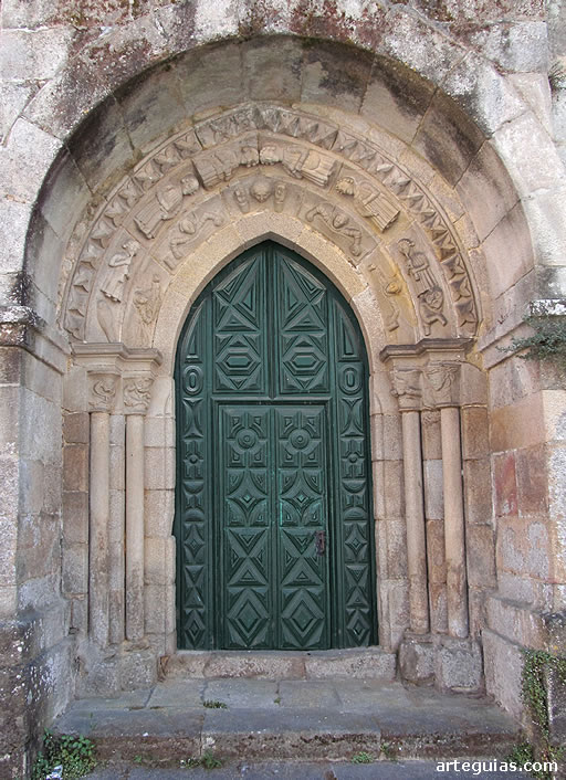 Puerta norte de la iglesia del convento de Santa Clara de Pontevedra