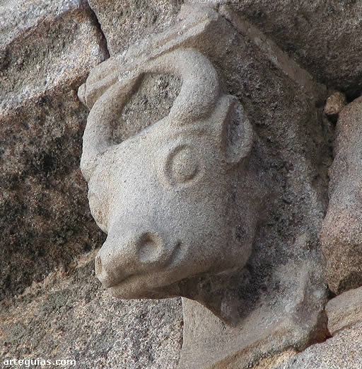 Canecillo en el Convento de Santa Clara de Pontevedra