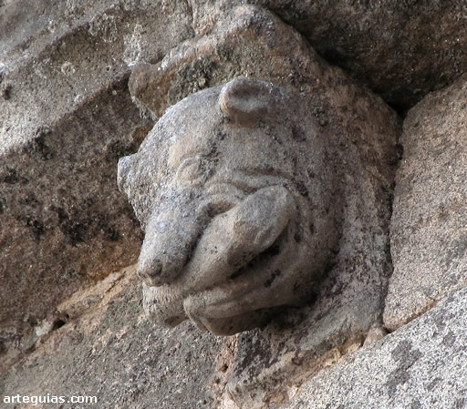 Canecillo en el Convento de Santa Clara de Pontevedra
