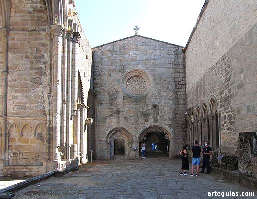 Interior de las ruinas del Convento de Santo Domingo de Pontevedra