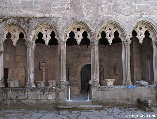 Entrada a la sala capitular del Convento de Santo Domingo de Pontevedra