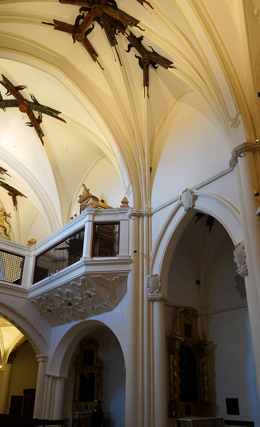 Interior de la iglesia gótica del Convento de clarisas