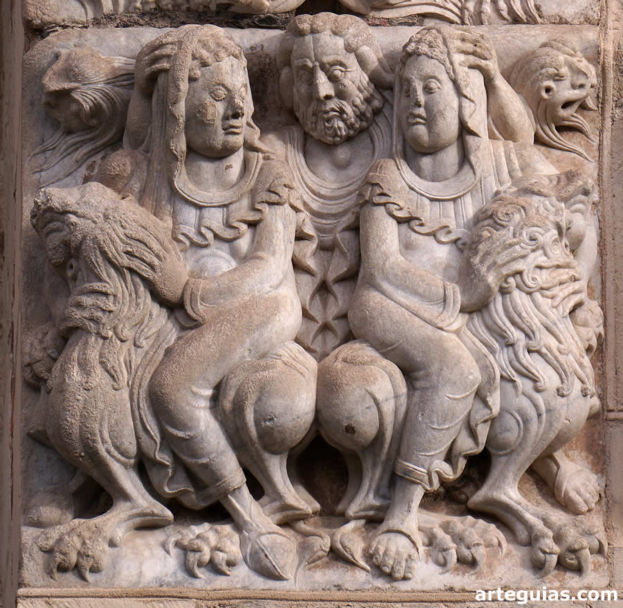 Relieve de una de las puertas de Saint-Sernin de Toulouse