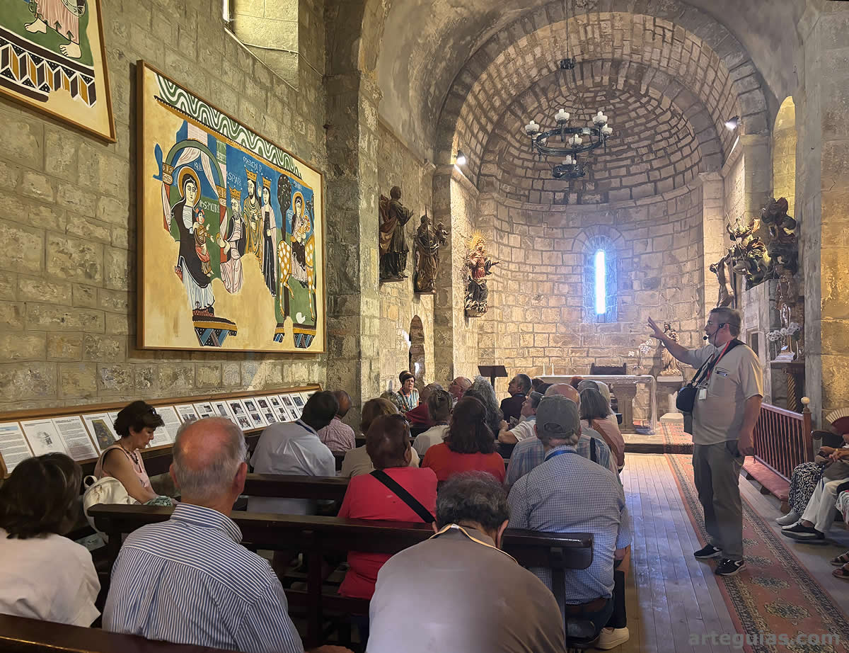 Interior de la iglesia de Navasa