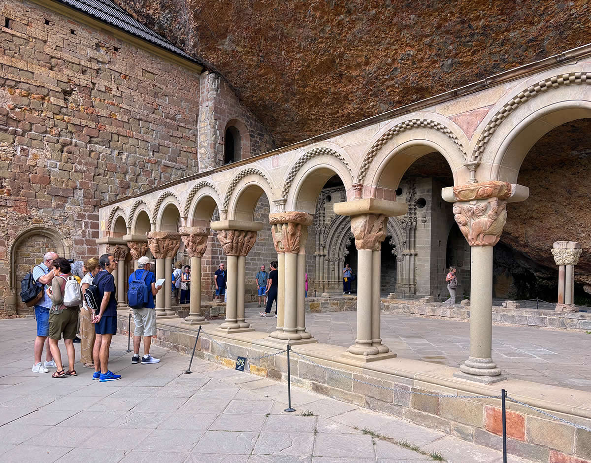 Claustro de San Juan de la Peña
