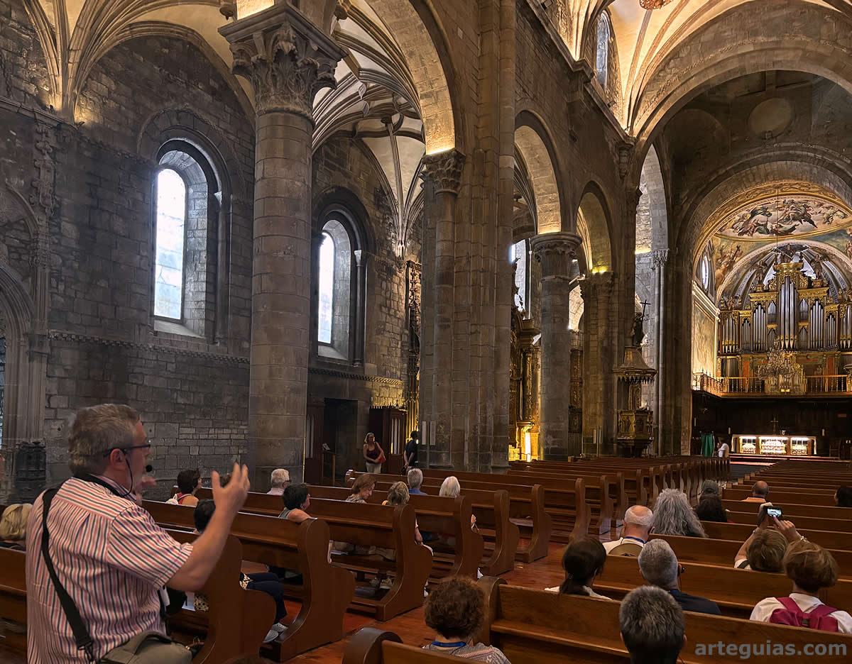Interior de la catedral de Jaca