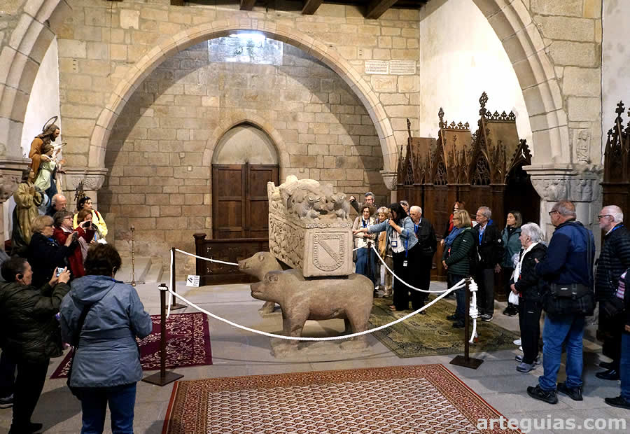 Explicaciones sobre el sarc&oacute;fago de Fern&aacute;n Andrade