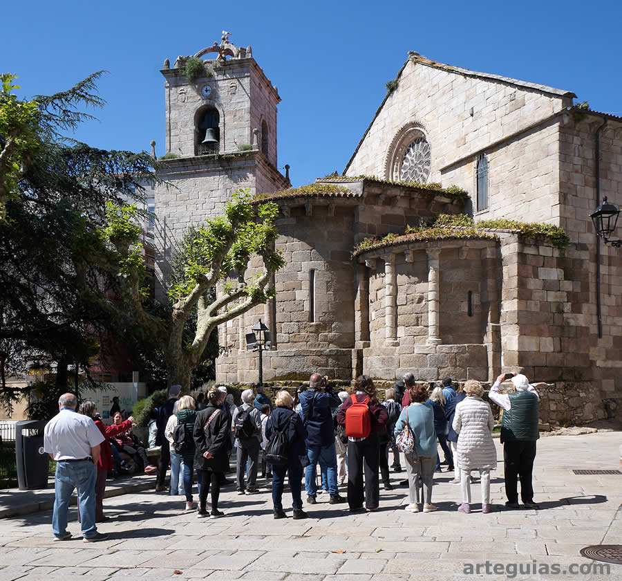En la cabecera de la iglesia de Santiago