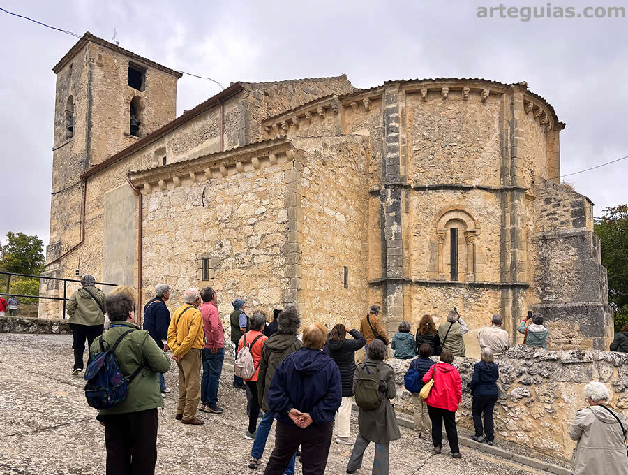 Iglesia de Pecharromán