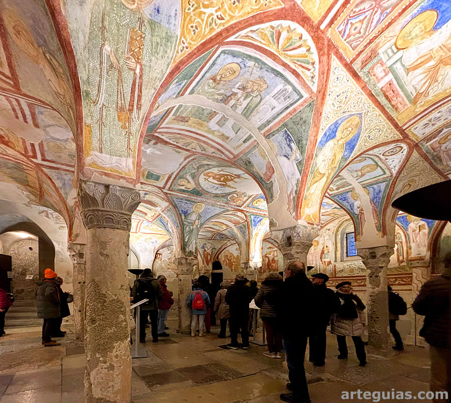 La pco conocida cripta de la Bas&iacute;lica de Aquilea