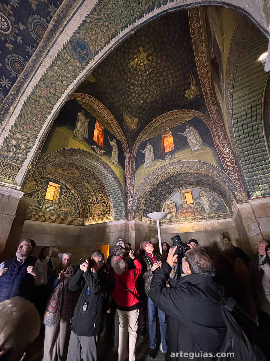 Fotografiando los mosaicos de Gala Placidia