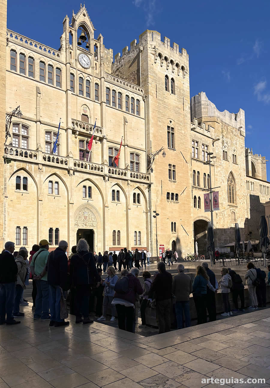 Llegada al coraz&oacute;n de Narbona: Placio de los Arzobispos