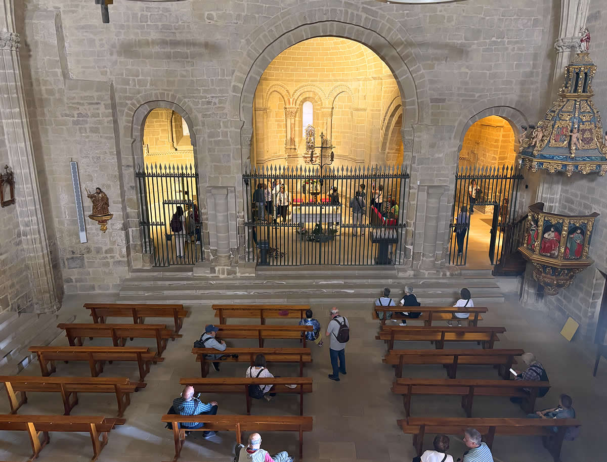 Interior de la iglesia de Ujué