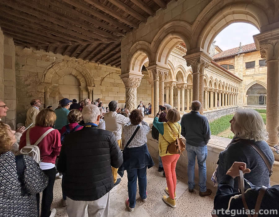 En el c&eacute;lebre claustro de San Andr&eacute;s de Arroyo