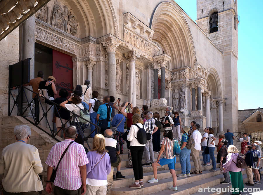 Fachada rom&aacute;nica