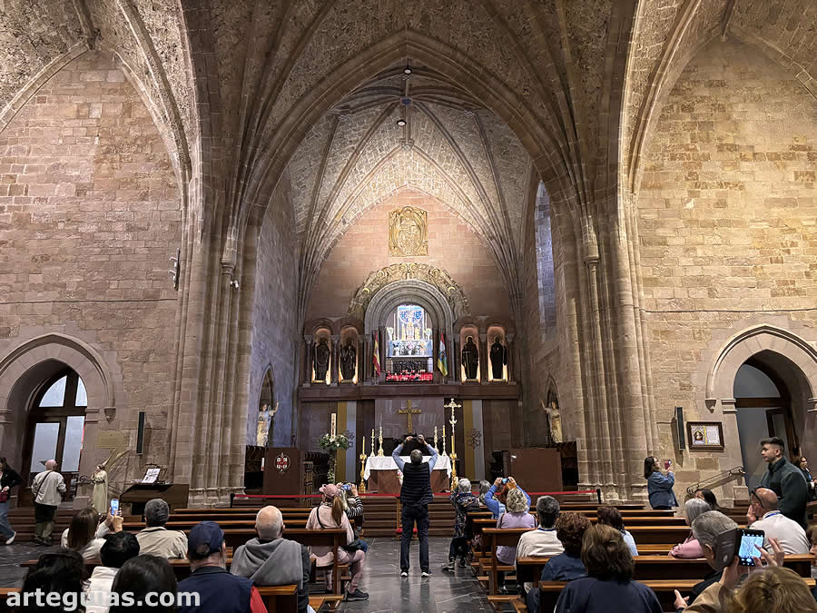 Interior de la iglesia del Santuario de Valvanera, La Rioja