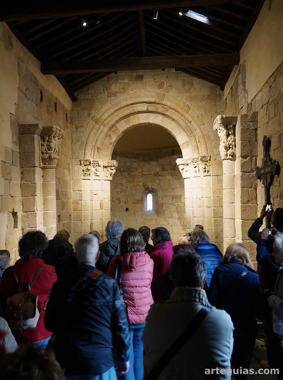 En una de las iglesias rom&aacute;nicas de Zamora: Santiago de los Caballeros