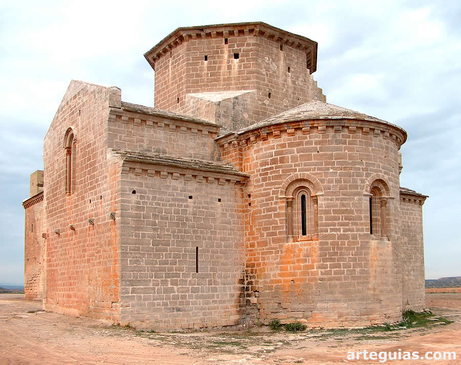 Exterior de Santa Mar&iacute;a de Chalamera desde el sureste