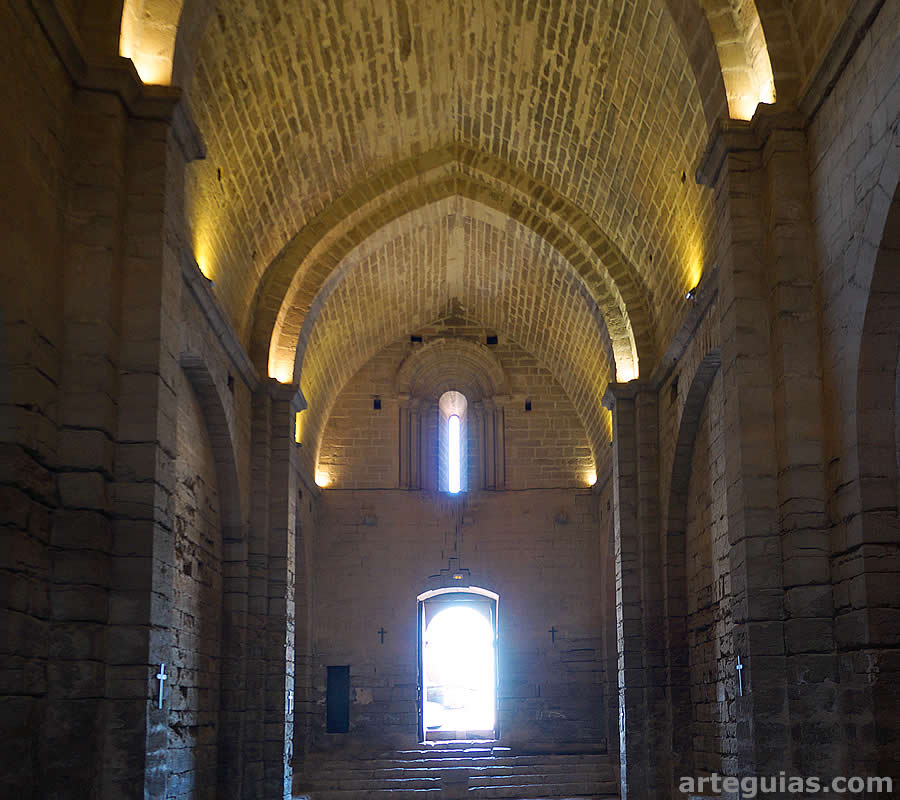 Interior de la nave de la ermita
