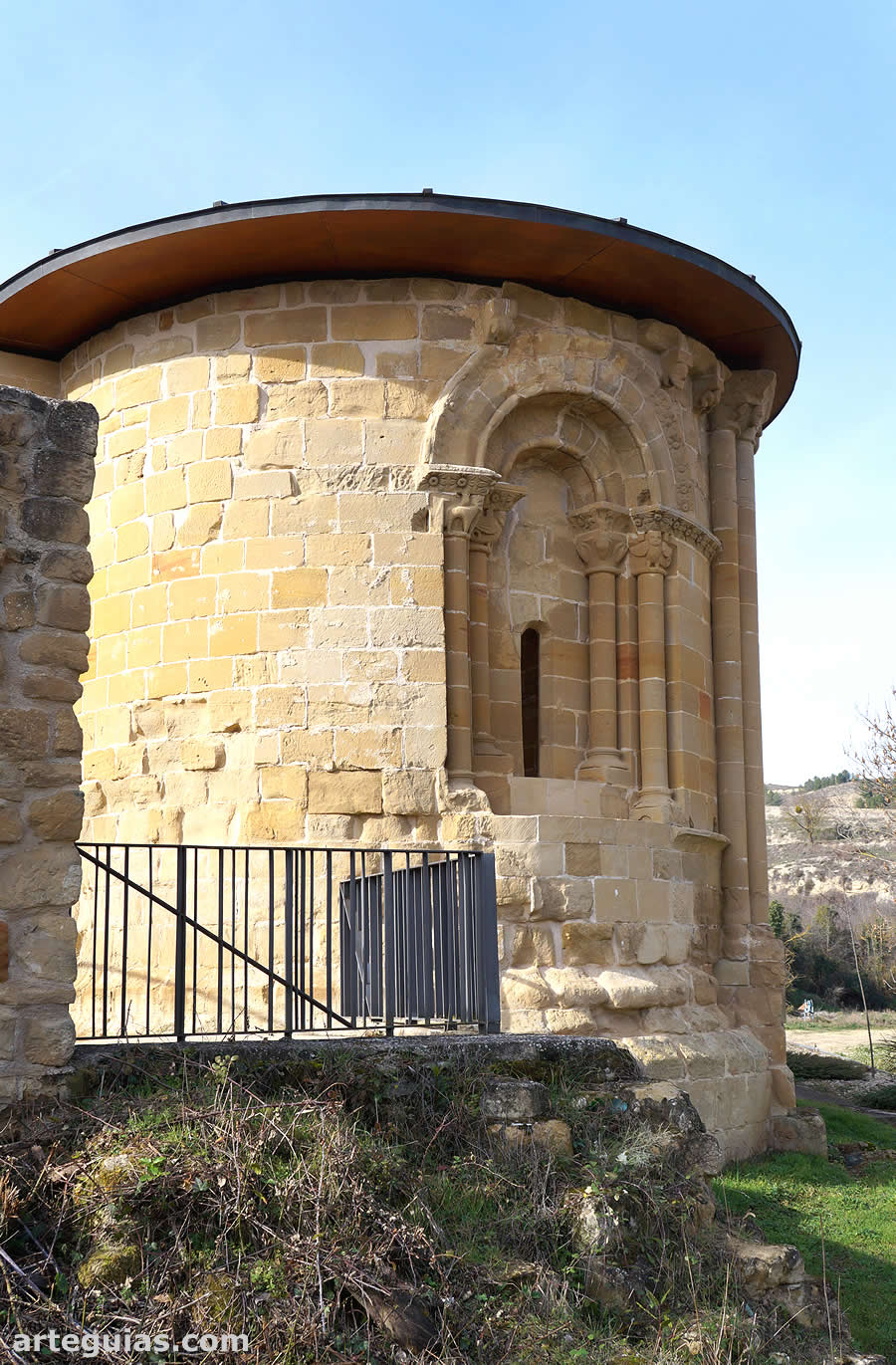 &Aacute;bside la Ermita de la Concepci&oacute;n de Treviana, La Rioja