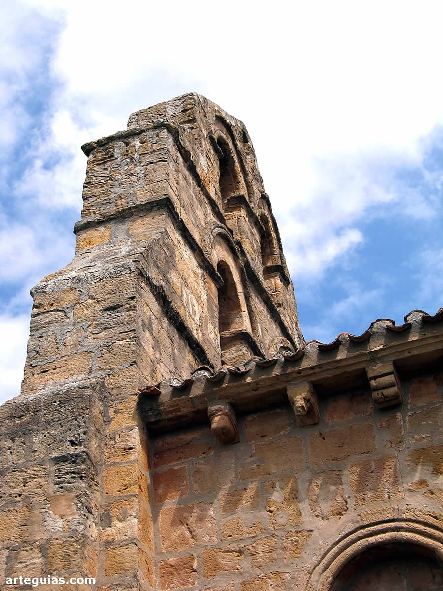 Espada&ntilde;a sobre el arco triunfal