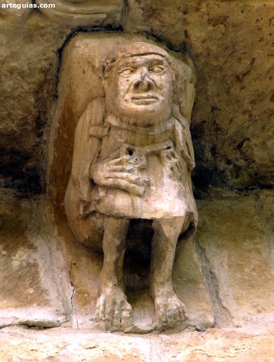 Canecillo del alero norte