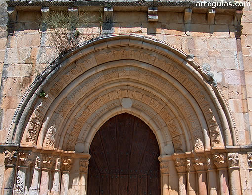 Puerta rom&aacute;nica tard&iacute;a