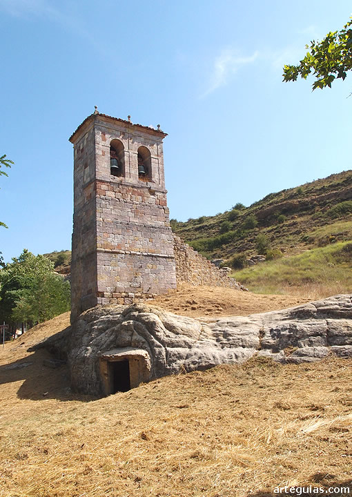 Olleros de Pisuerga: campanario de la ermita