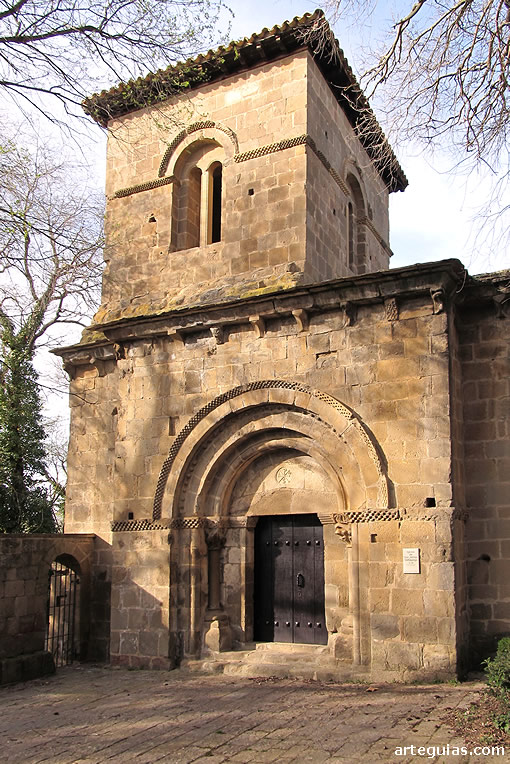 Ermita de San Adri&aacute;n de Vadoluengo, Sang&uuml;esa