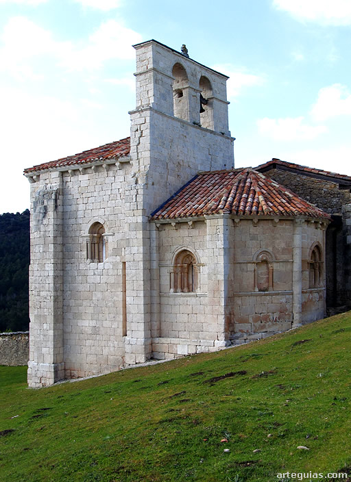 Ermita de San Pantale&oacute;n de Losa desde el sureste
