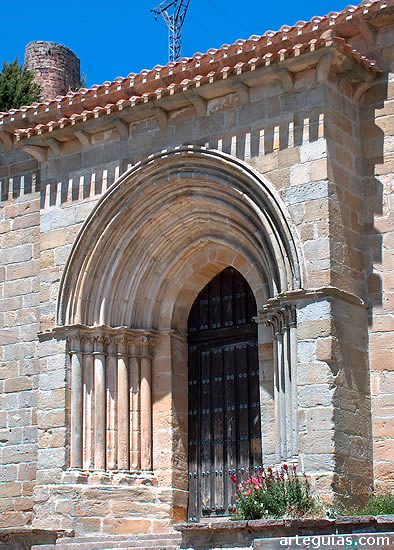 Puerta de la ermita
