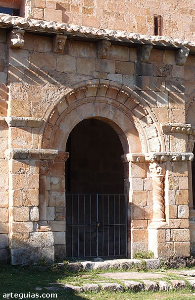 Puerta de la galer&iacute;a